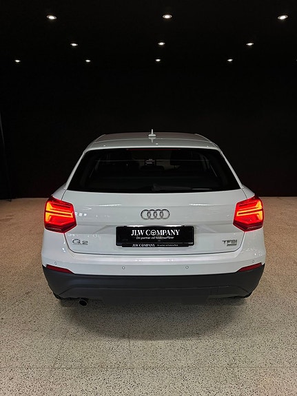 Audi Q2 7 of 15