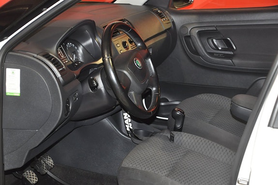 Skoda Roomster 8 of 21