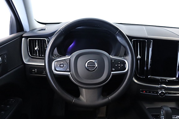 Volvo XC60 7 of 16
