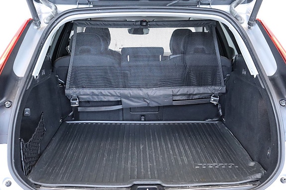 Volvo XC60 15 of 16