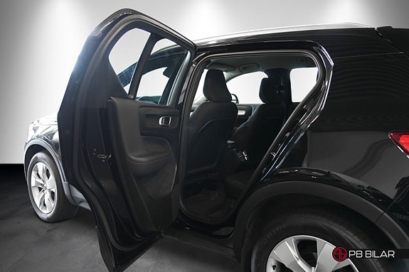 Volvo XC40 9 of 17