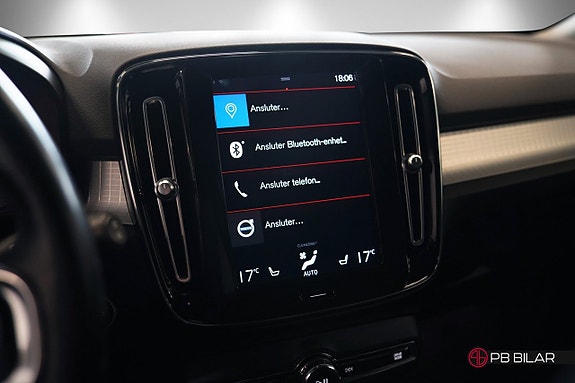 Volvo XC40 14 of 17