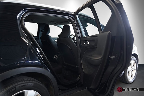 Volvo XC40 12 of 17