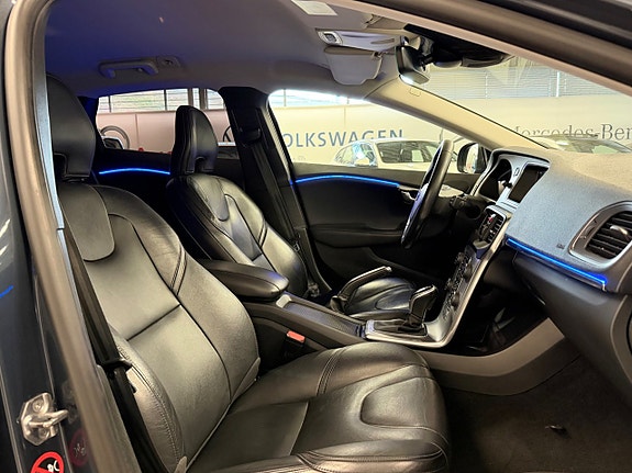 Volvo V40 13 of 20