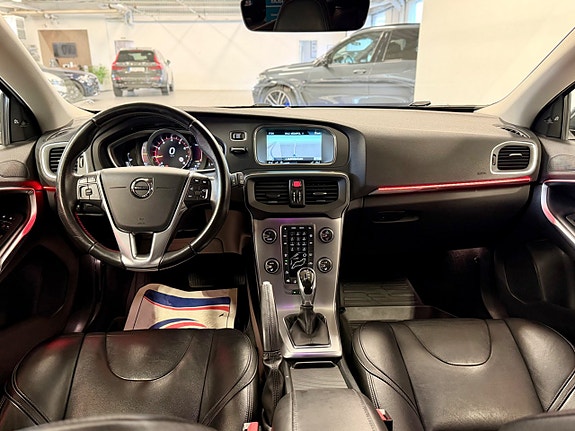 Volvo V40 14 of 20