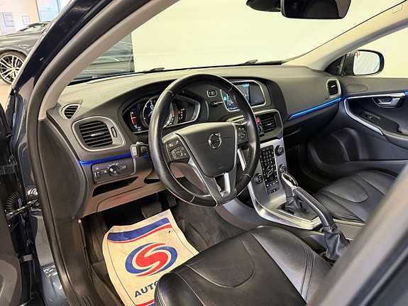 Volvo V40 7 of 20