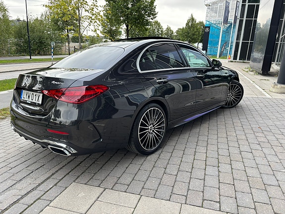 Mercedes-Benz C220 d 2 of 15