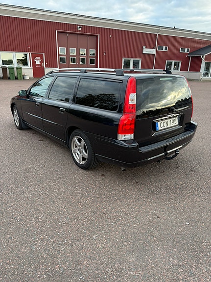 Volvo V70 4 of 9
