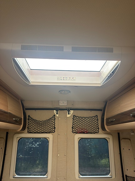 Övriga Auto-Sleepers Warwick XL mycket fint skick mycket utrustning ljus luftig planlösning ger möjlighet till fricamping året om som alternativ till ställplats/camping 25 of 30