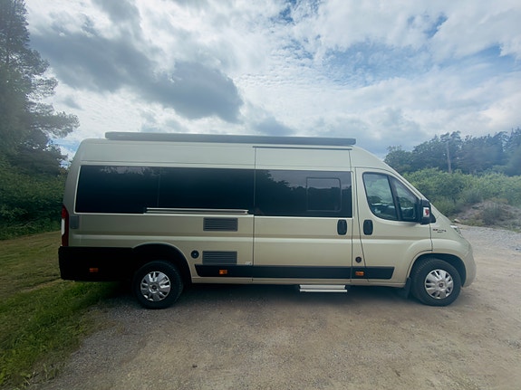 Övriga Auto-Sleepers Warwick XL mycket fint skick mycket utrustning ljus luftig planlösning ger möjlighet till fricamping året om som alternativ till ställplats/camping 2 of 30