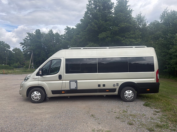 Övriga Auto-Sleepers Warwick XL mycket fint skick mycket utrustning ljus luftig planlösning ger möjlighet till fricamping året om som alternativ till ställplats/camping 27 of 30