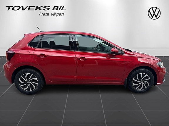 Volkswagen Polo 2 of 14