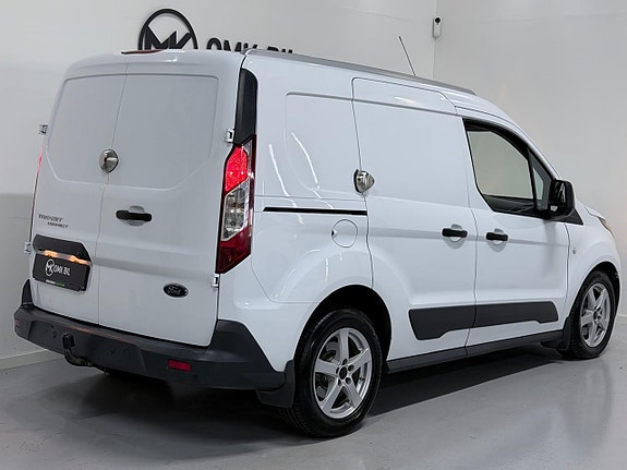 Ford Transit Connect 3 of 24