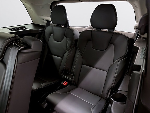 Volvo XC90 13 of 26