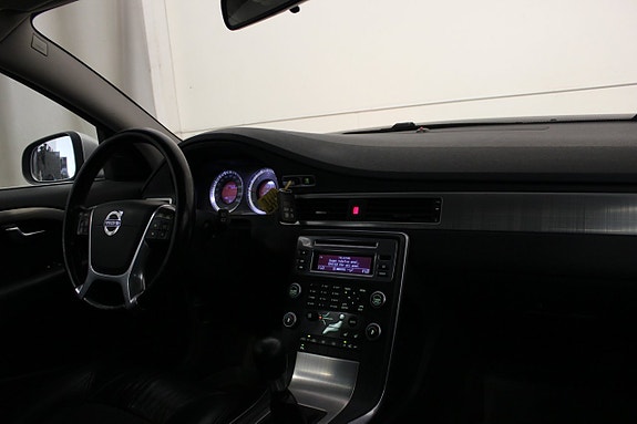 Volvo V70 14 of 18