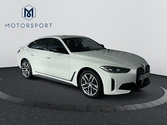 BMW i4 9 of 23