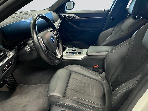 BMW i4 10 of 23