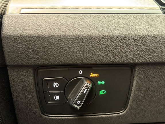 Volkswagen Passat Alltrack 16 of 30