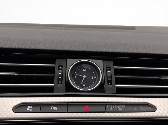 Volkswagen Passat Alltrack 22 of 30