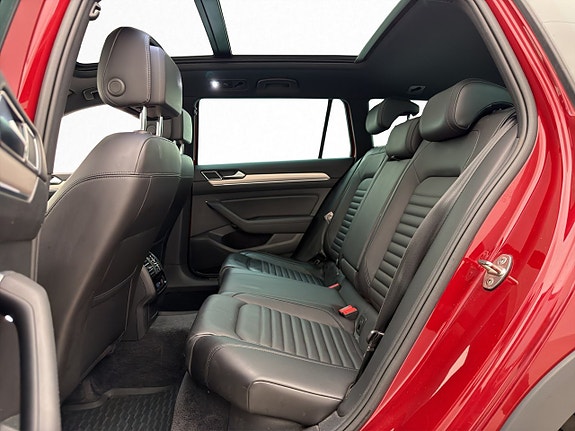 Volkswagen Passat Alltrack 30 of 30