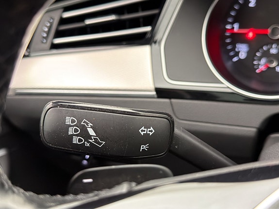 Volkswagen Passat Alltrack 17 of 30
