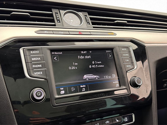 Volkswagen Passat Alltrack 25 of 30
