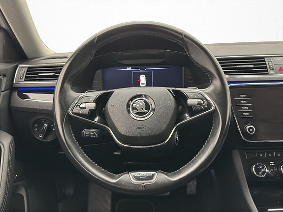 Skoda Superb 15 of 30