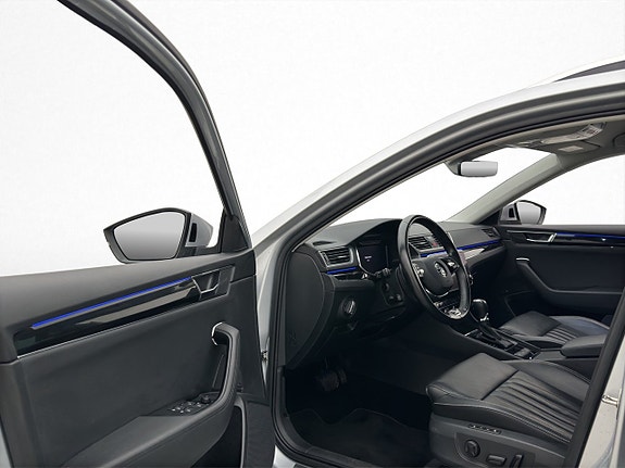 Skoda Superb 11 of 30