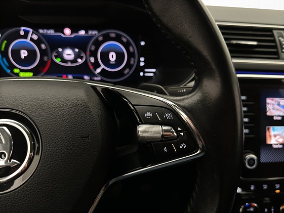 Skoda Superb 18 of 30