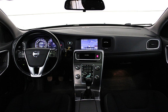 Volvo V60 12 of 20