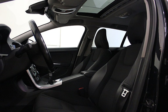 Volvo V60 10 of 20