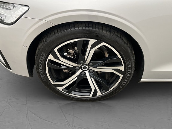 Volvo V60 13 of 30