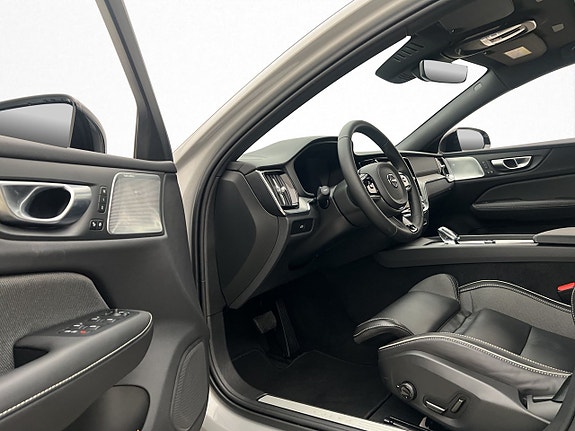 Volvo V60 14 of 30