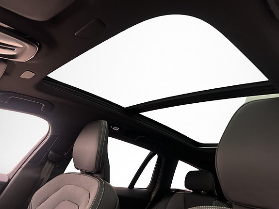 Volvo V60 12 of 30