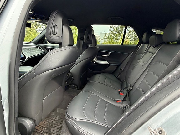 Mercedes-Benz E300 de 12 of 21