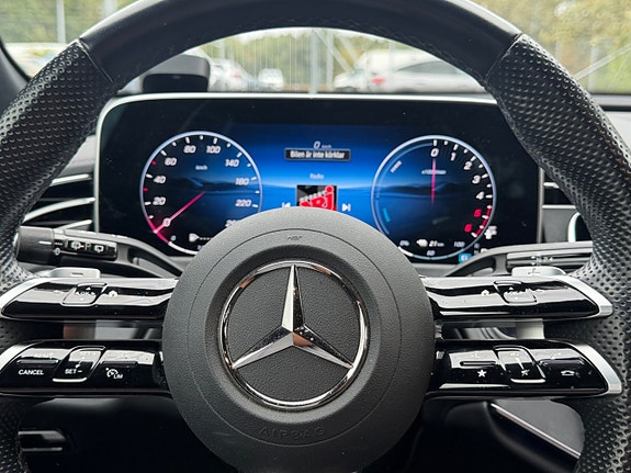 Mercedes-Benz E300 de 11 of 21