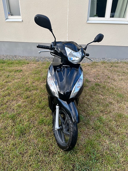 Honda NSC Vison Moped 7 of 7