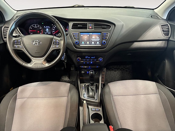 Hyundai i20 10 of 25