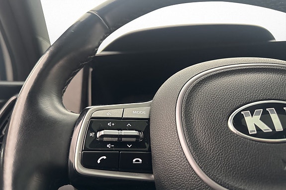 Kia Sorento 15 of 30