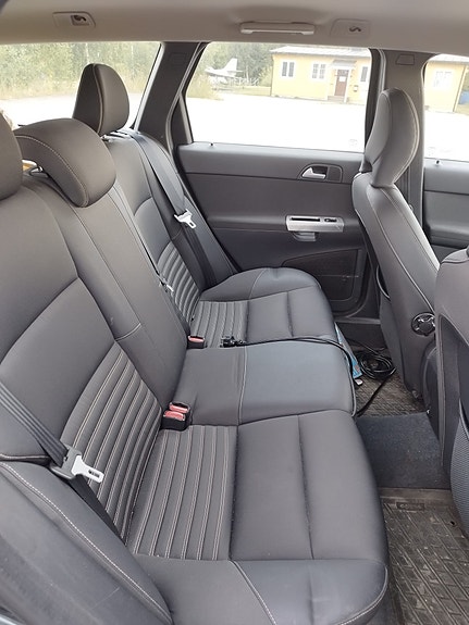 Volvo V50 7 of 13