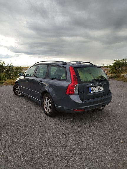 Volvo V50 4 of 13