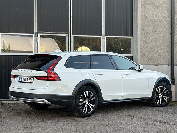 Volvo V90 Cross Country 5 of 20