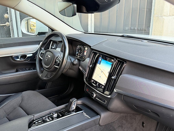 Volvo V90 Cross Country 13 of 20