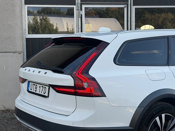 Volvo V90 Cross Country 6 of 20