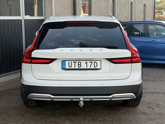 Volvo V90 Cross Country 7 of 20