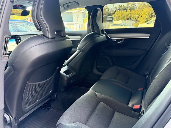 Volvo V90 Cross Country 11 of 20