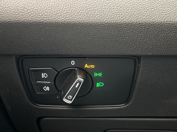 Volkswagen Passat Alltrack 27 of 30