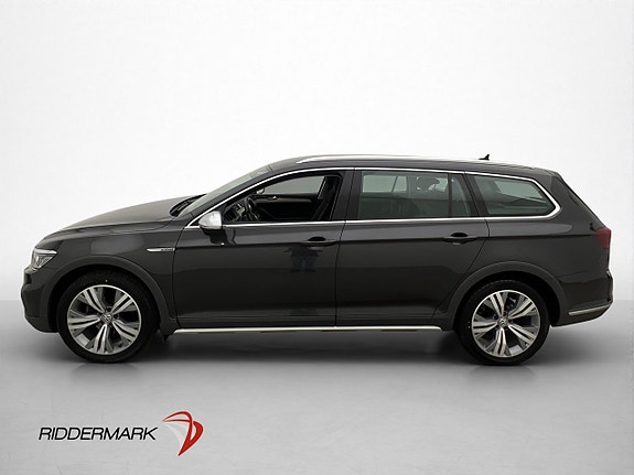 Volkswagen Passat Alltrack 4 of 30