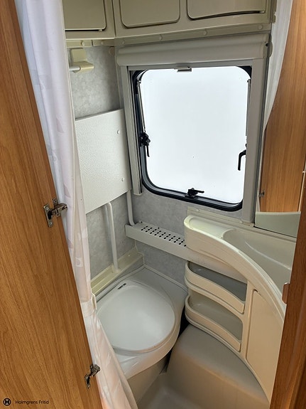 Adria Classica 563 UK Barnkammare 13 of 14