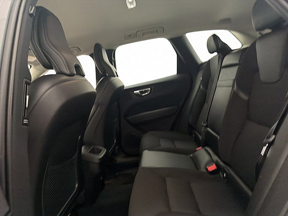 Volvo XC60 17 of 30
